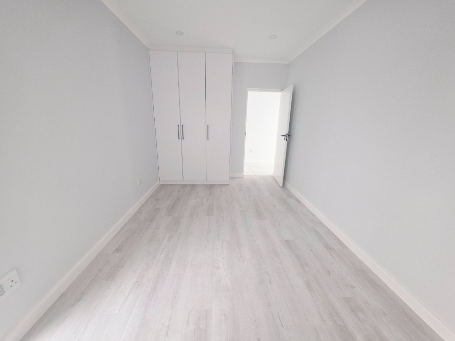 5 Bedroom Property for Sale in Sandown Western Cape